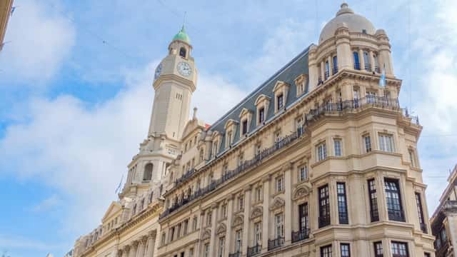 La Legislatura de Buenos Aires licita restauración de su fachada